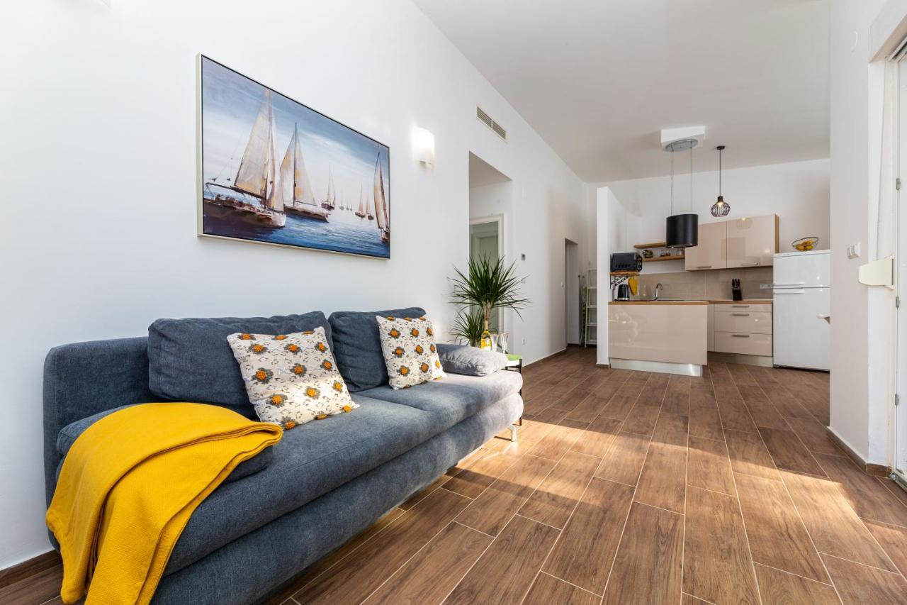 Apartment Nada 1 Malinska Extérieur photo